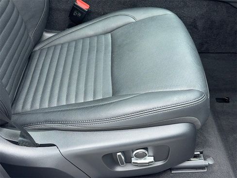 Used 2022 Land Rover Discovery Sport S image 49