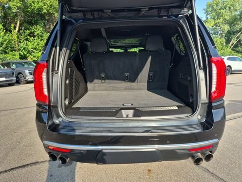 Used 2021 GMC Yukon XL Denali w/ Denali Premium Package AWD/4WD image 28