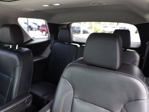 Used 2021 Chevrolet Traverse Premier w/ Redline Edition AWD/4WD image 23
