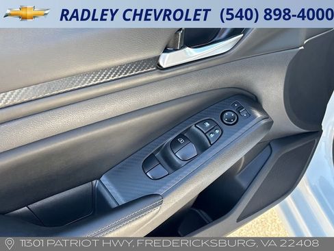 Used 2025 Nissan Altima 2.5 SV FWD image 5