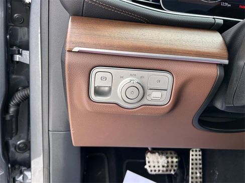 Used 2024 Mercedes-Benz GLS 450 4MATIC image 24