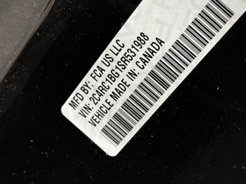 Used 2025 Chrysler Pacifica Select FWD image 28
