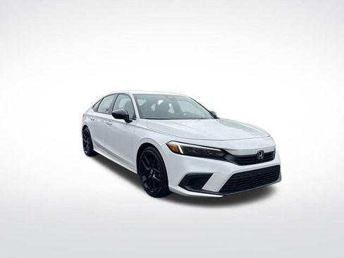 Used 2023 Honda Civic Sport image 3
