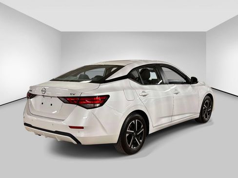 Used 2024 Nissan Sentra SV image 4