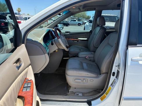 Used 2005 Toyota Sienna XLE Limited AWD/4WD image 15