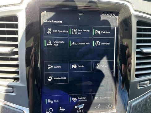 Used 2018 Volvo XC90 T5 Momentum w/ Convenience Package AWD/4WD image 41