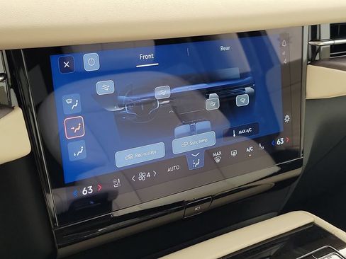 New 2027 Lincoln Navigator Premiere RWD image 28