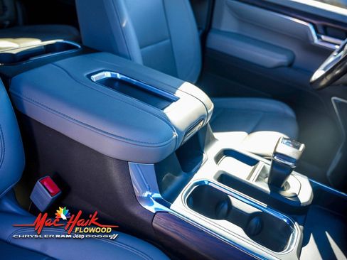 Used 2022 GMC Sierra 1500 SLT w/ SLT Convenience Package image 20