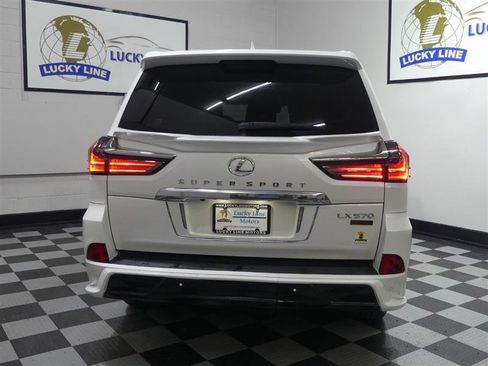 Used 2016 Lexus LX 570 4WD image 8