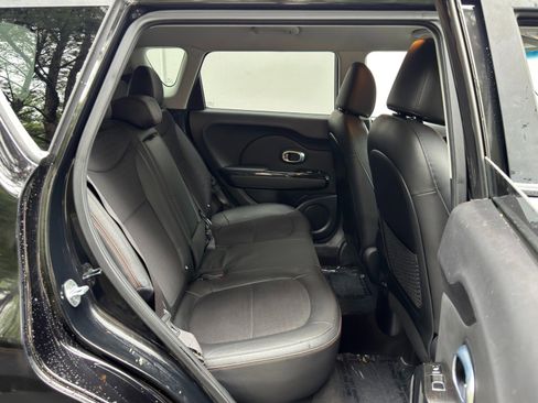 Used 2018 Kia Soul ! w/ Tech Package FWD image 34