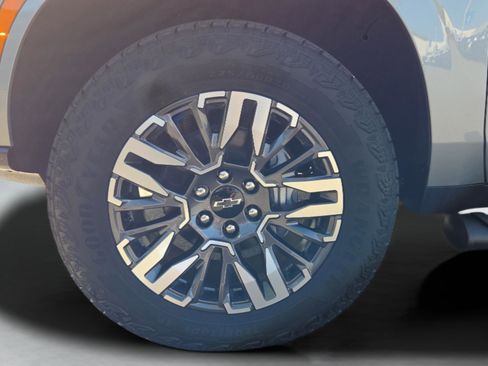 New 2026 Chevrolet Suburban Z71 w/ Z71 Off-Road Package image 22