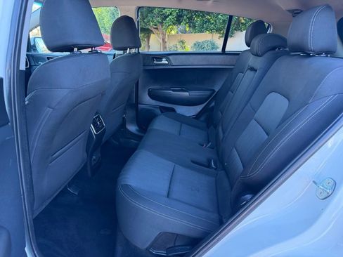 Used 2021 Kia Sportage LX image 21