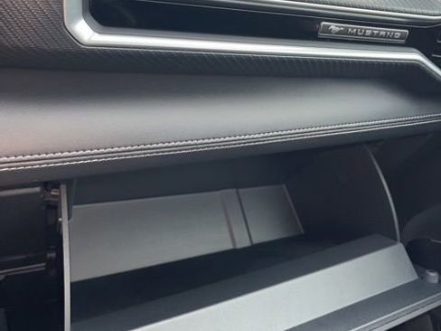 Used 2025 Ford Mustang Premium image 21
