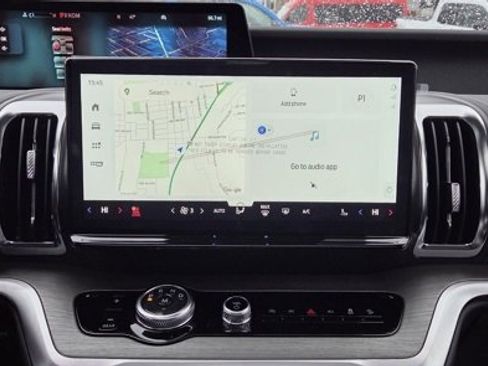 New 2025 Ford Expedition Platinum w/ Driver's Package image 8