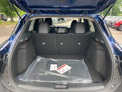 New 2025 Nissan Kicks SR image 30