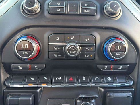 Used 2019 Chevrolet Silverado 1500 RST AWD/4WD image 28