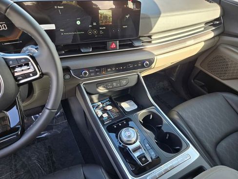 New 2026 Kia Carnival EX image 19