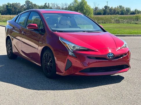 Used 2016 Toyota Prius Four Touring image 1