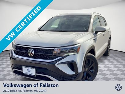 Certified 2022 Volkswagen Taos SE w/ Panoramic Sunroof Package
