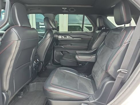 Used 2025 Ford Explorer ST AWD/4WD image 15