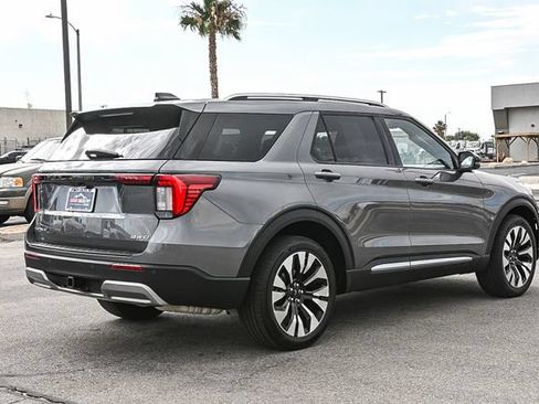 Certified 2025 Ford Explorer Platinum w/ LUX Leather Package AWD/4WD image 9