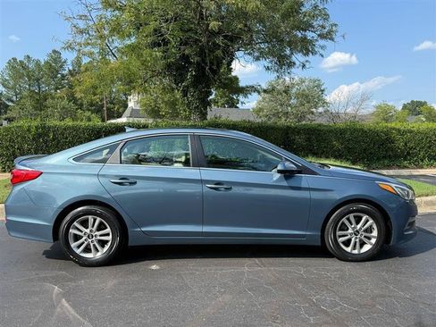 Used 2017 Hyundai Sonata SE FWD image 4