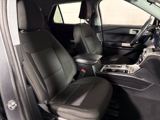 Used 2024 Ford Explorer XLT AWD/4WD image 14