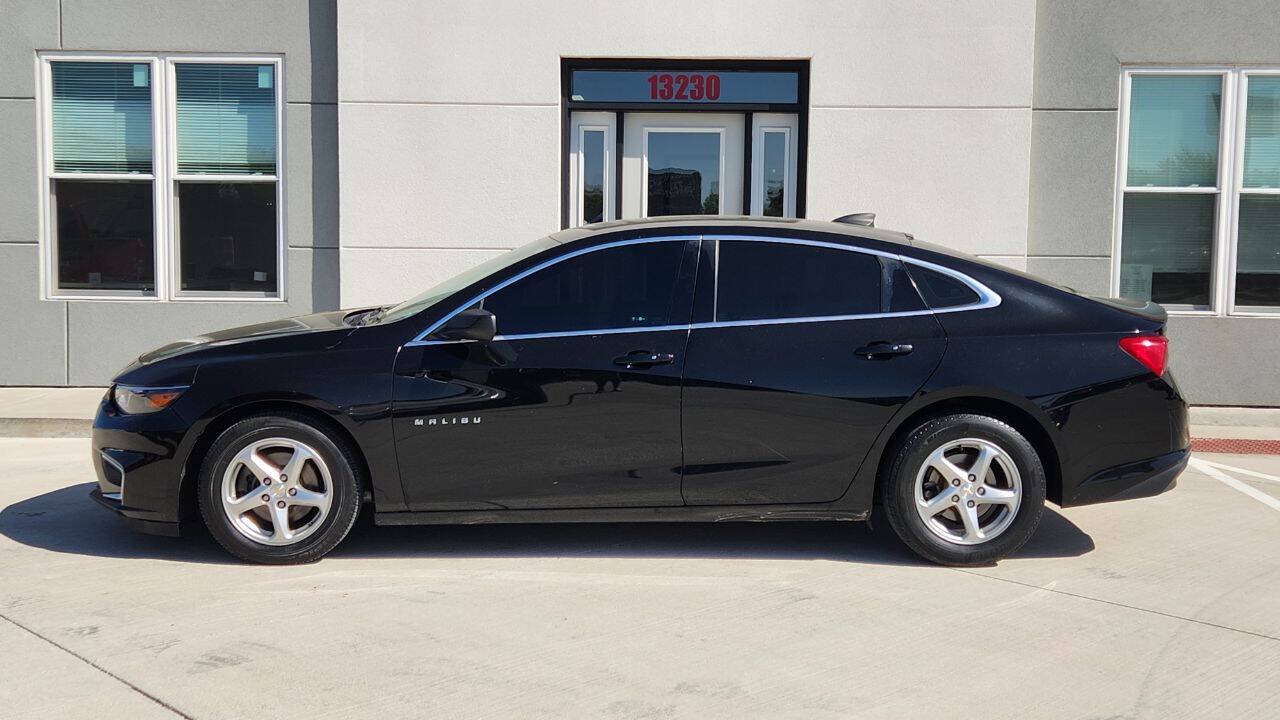 Used 2018 Chevrolet Malibu LS FWD image 3