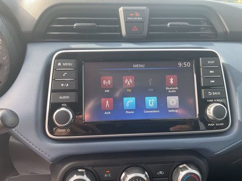 Used 2025 Nissan Versa SV w/ Trunk Package FWD image 33