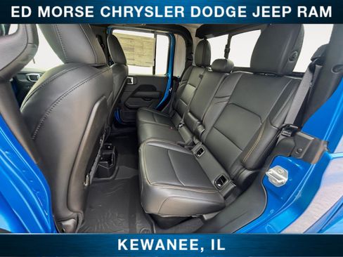 New 2025 Jeep Gladiator Sport image 13