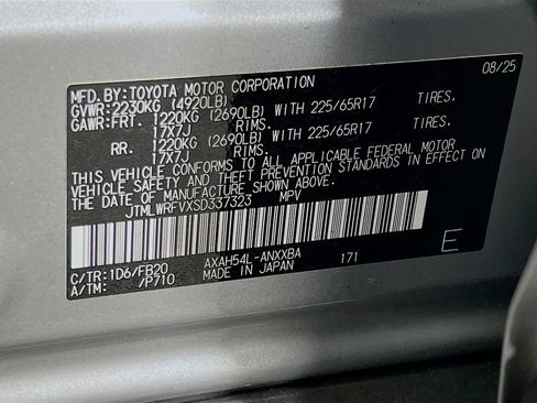 Used 2025 Toyota RAV4 LE AWD/4WD image 30