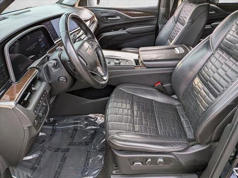 Used 2021 Cadillac Escalade ESV Sport Platinum image 18