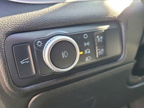 Certified 2022 Ford Explorer XLT w/ Equipment Group 202A image 17