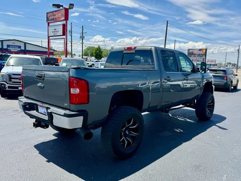 Used 2011 Chevrolet Silverado 2500 LTZ w/ LTZ Plus Package AWD/4WD image 5