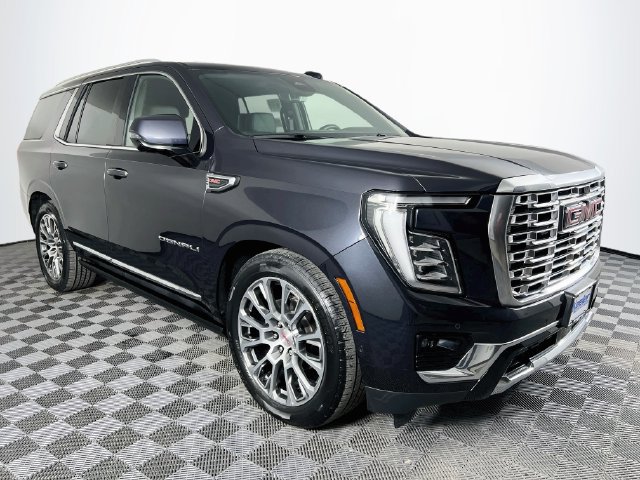Used 2025 GMC Yukon Denali w/ Denali Reserve Package AWD/4WD image 8