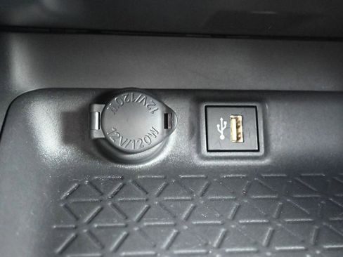 Certified 2025 Toyota RAV4 LE image 25