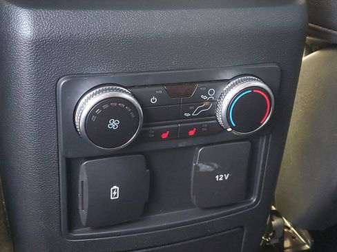 Used 2023 Ford Explorer Limited image 20