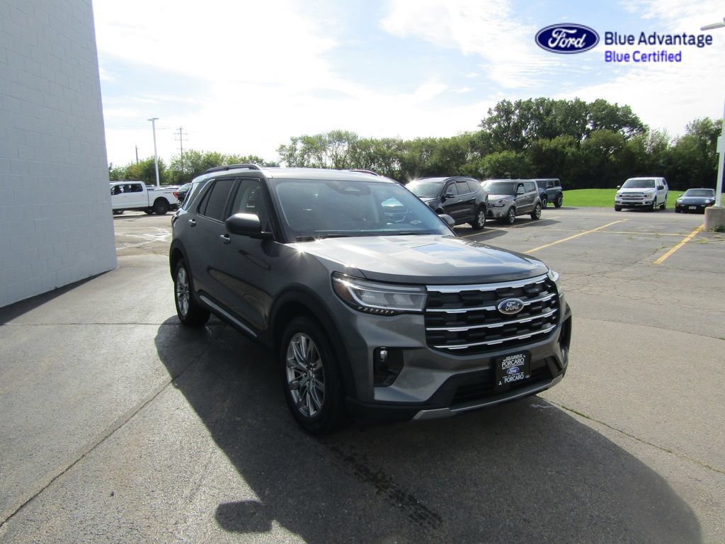 Certified 2025 Ford Explorer Active w/ Active Comfort Package AWD/4WD image 10