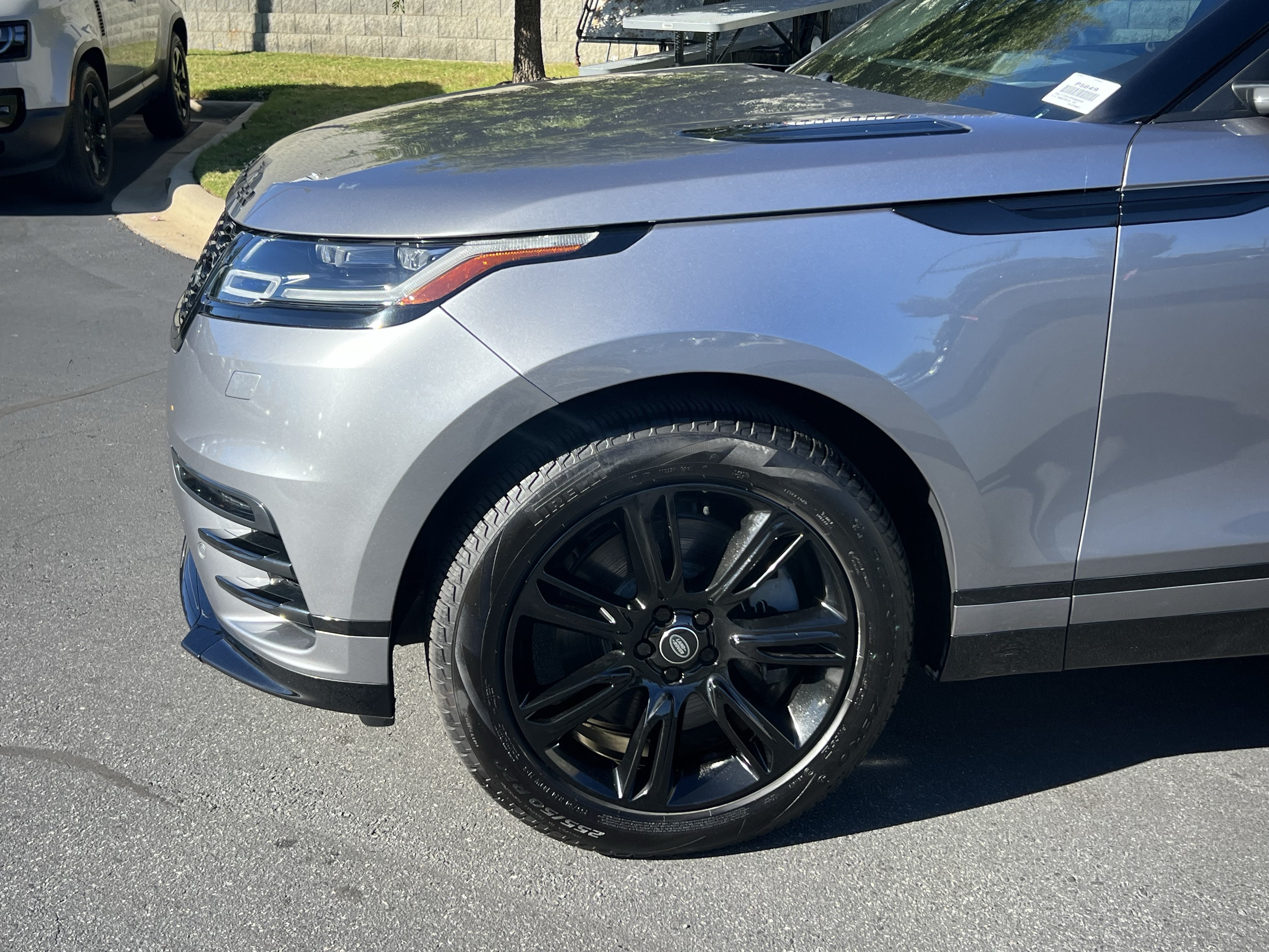 Certified 2023 Land Rover Range Rover Velar R-Dynamic S AWD/4WD image 13