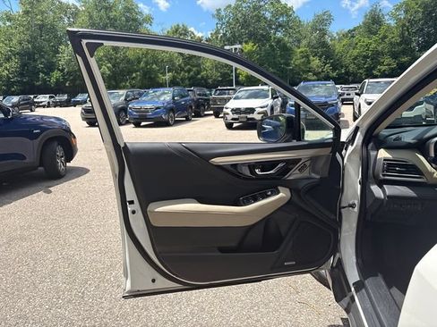 Certified 2022 Subaru Outback Limited AWD/4WD image 17