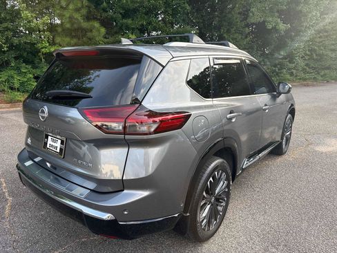 Used 2025 Nissan Rogue Platinum w/ Platinum Premium Package FWD image 6