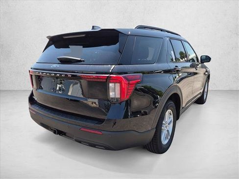 New 2026 Ford Explorer Active RWD image 2