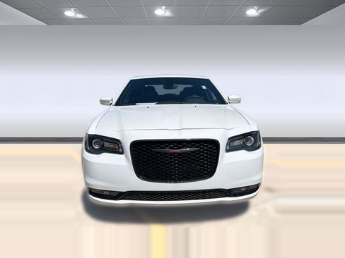 Used 2023 Chrysler 300 S RWD image 5