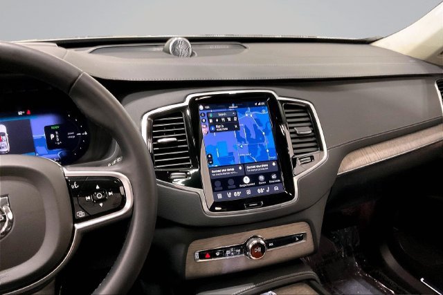 Certified 2024 Volvo XC90 T8 Ultimate w/ Lounge Package AWD/4WD image 9