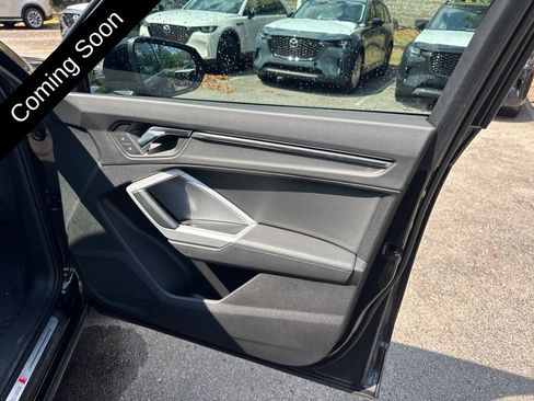 Used 2020 Audi Q3 2.0T Premium w/ Convenience Package AWD/4WD image 16