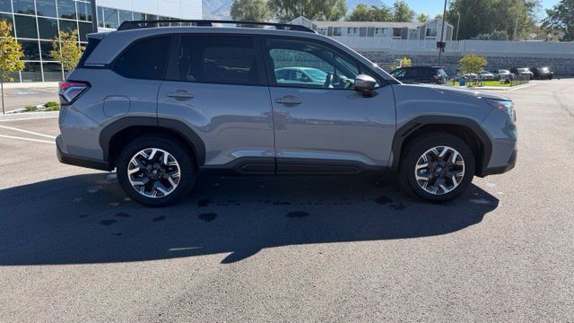 Used 2026 Subaru Forester Premium AWD/4WD image 2