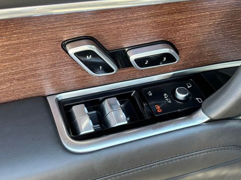 Used 2024 Land Rover Range Rover SE image 15