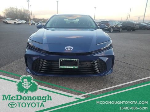 Certified 2025 Toyota Camry LE image 3