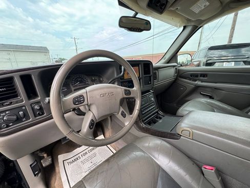 Used 2006 GMC Yukon XL Denali AWD/4WD image 14