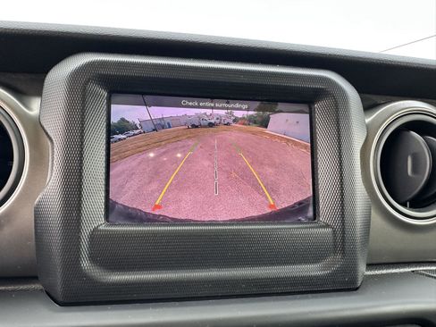 Used 2022 Jeep Wrangler Unlimited Sport image 20